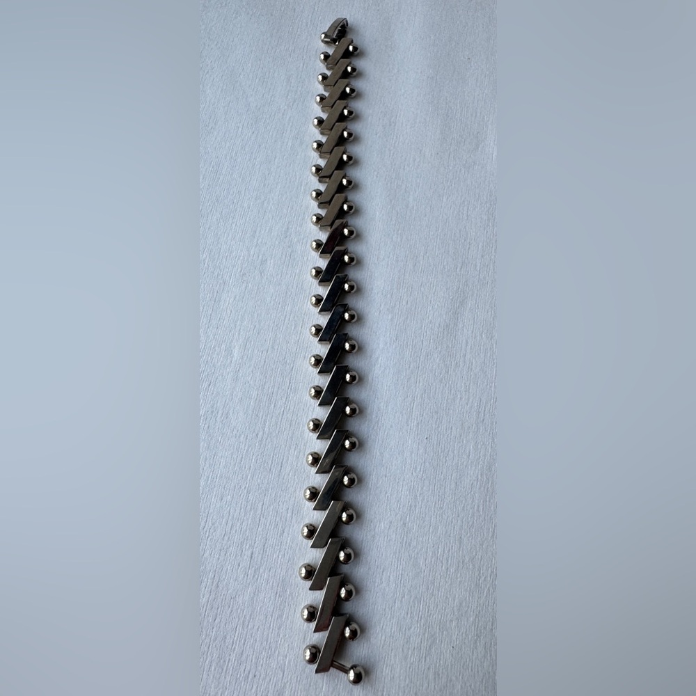 Elegant Silver Bracelet